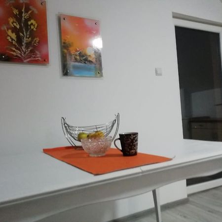 טוזלה Apartman Salus מראה חיצוני תמונה